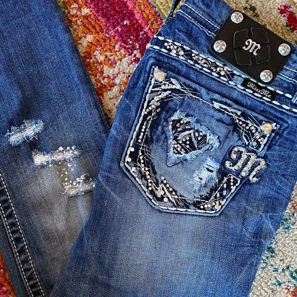 Miss Me Signature Cropped Rhinestone Distressed Jeans
